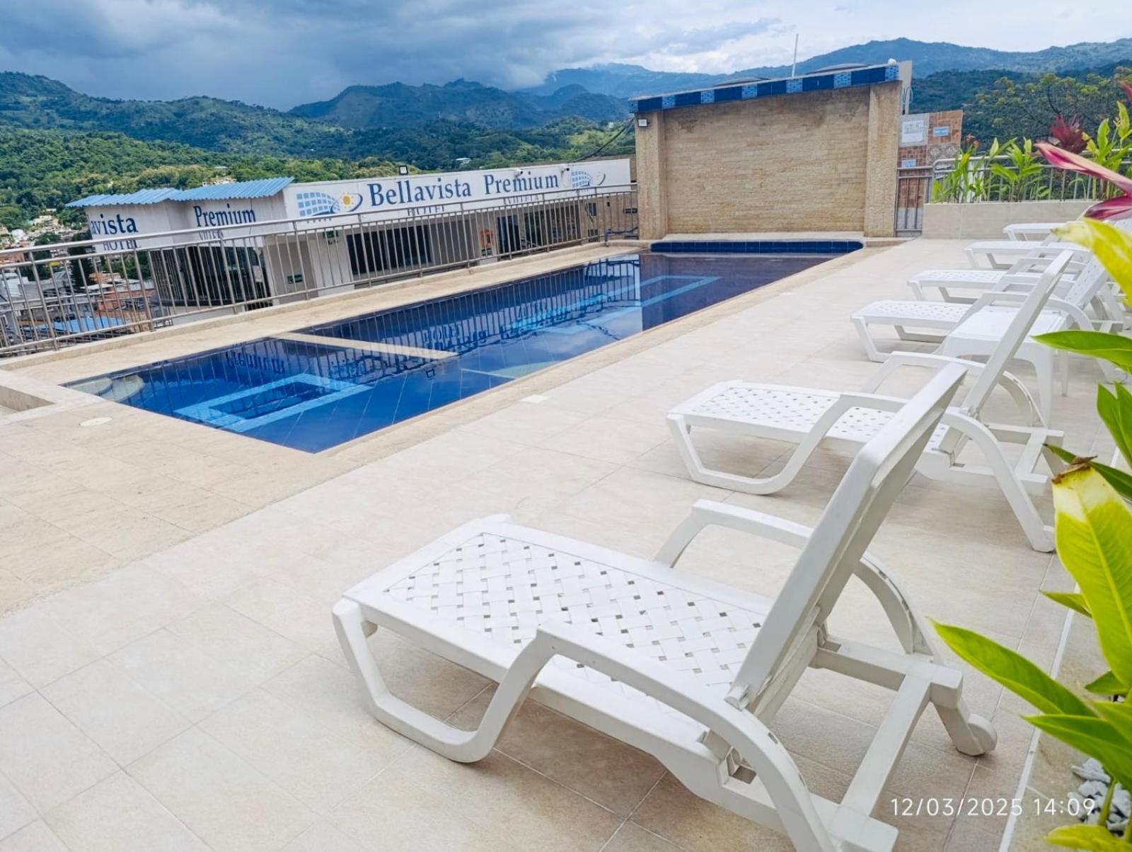 Hotel Bellavista Premium Villeta Εξωτερικό φωτογραφία